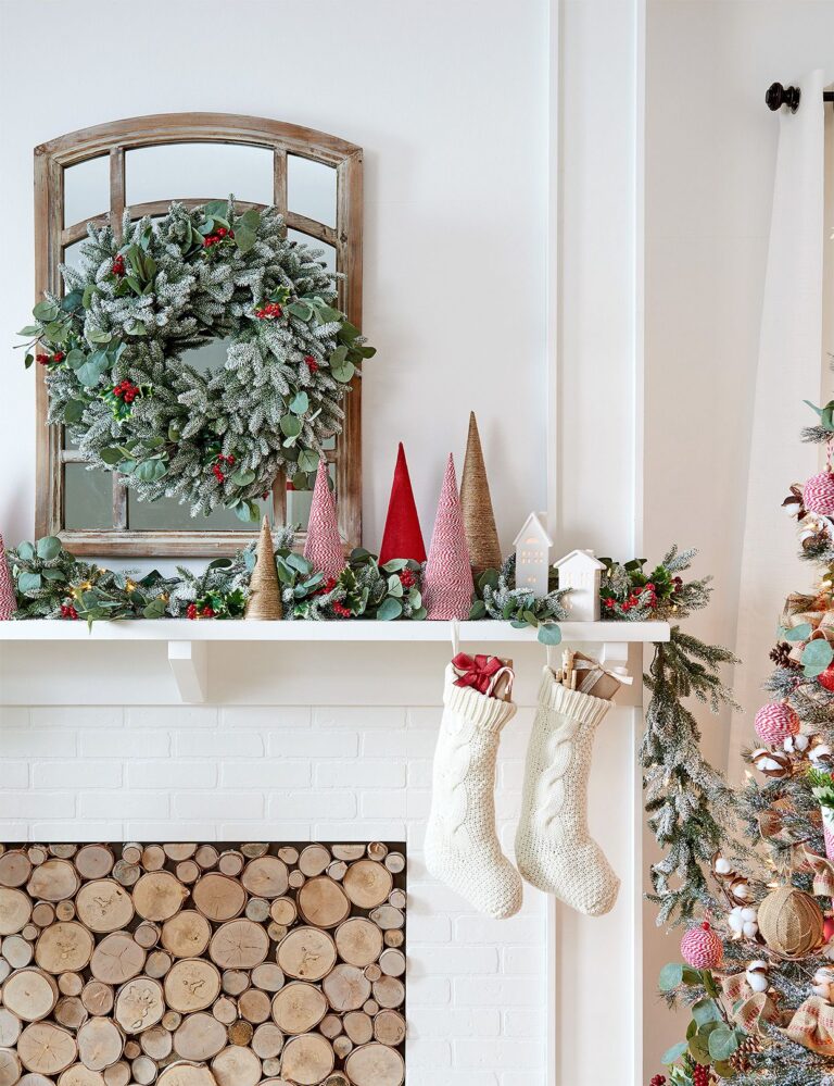 How to Decorate Mantel for Christmas: Festive Tips & Tricks
  